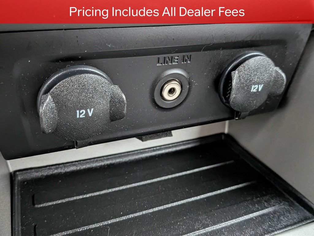 Used 2010 Ford Focus SE FWD image 21