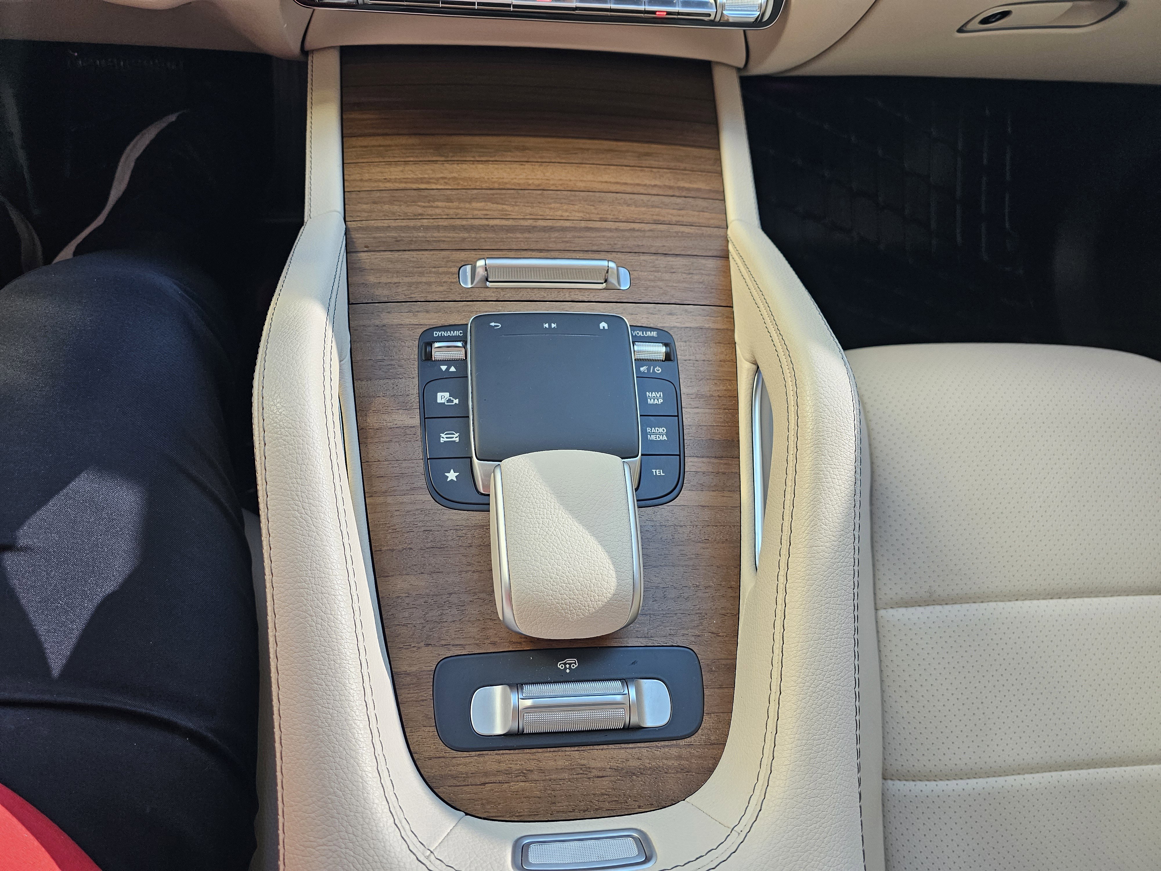 Used 2023 Mercedes-Benz GLS 450 4MATIC image 25