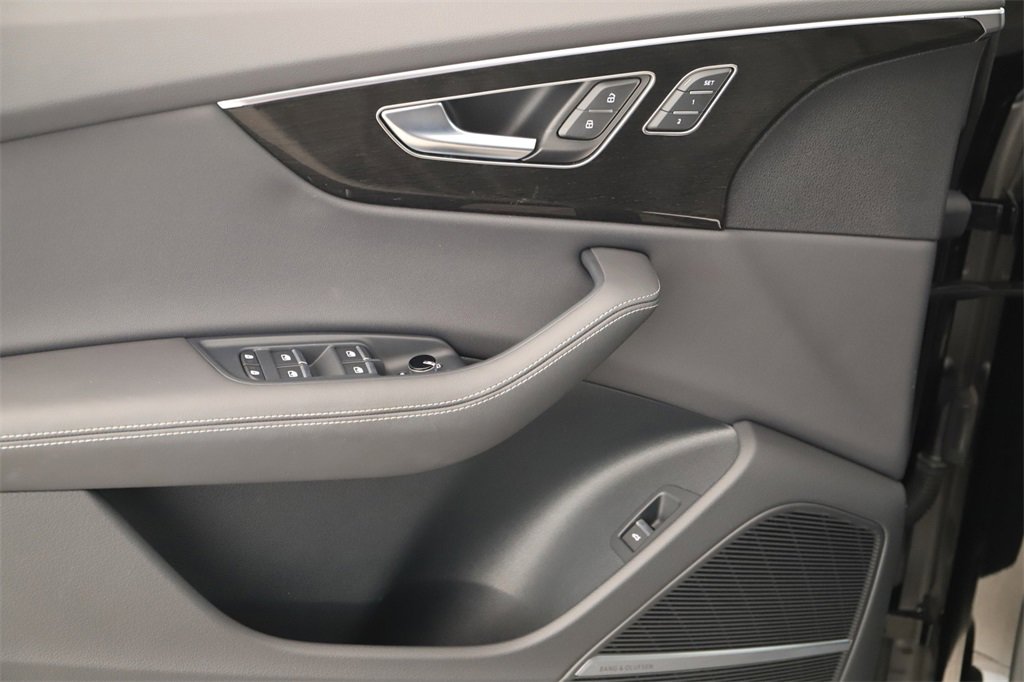 Certified 2025 Audi Q8 Premium Plus w/ Premium Plus Package image 23