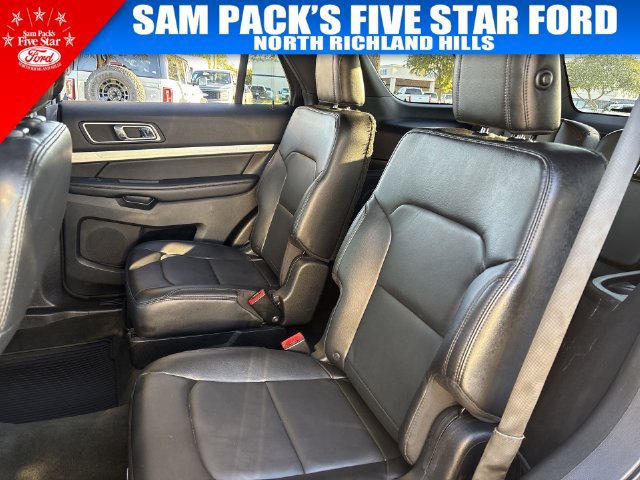 Used 2016 Ford Explorer XLT w/ Equipment Group 202A FWD image 30