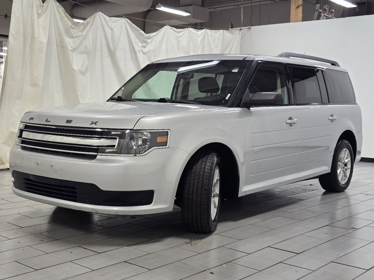 Used 2019 Ford Flex SE image 9