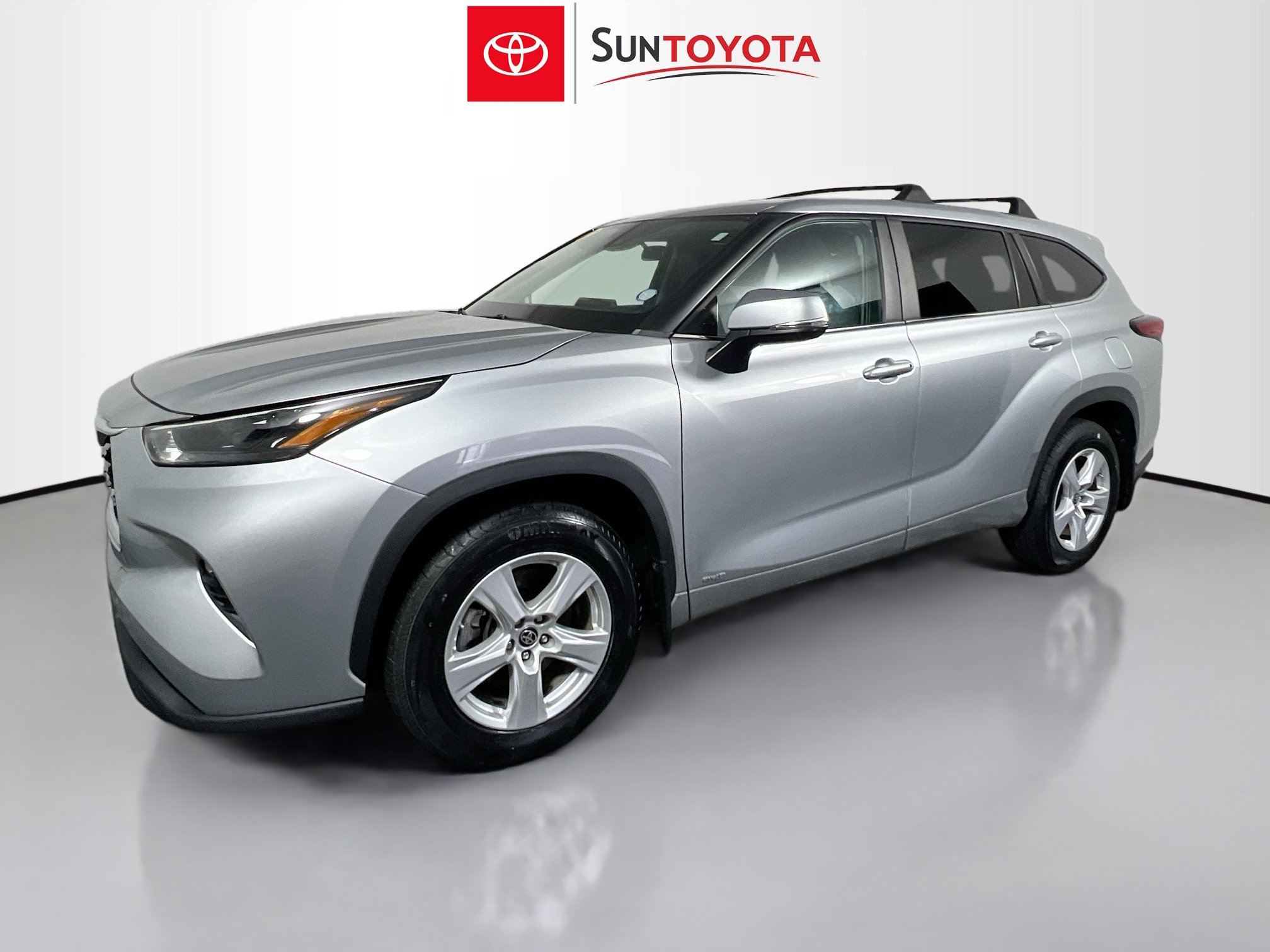 Used 2023 Toyota Highlander LE image 9