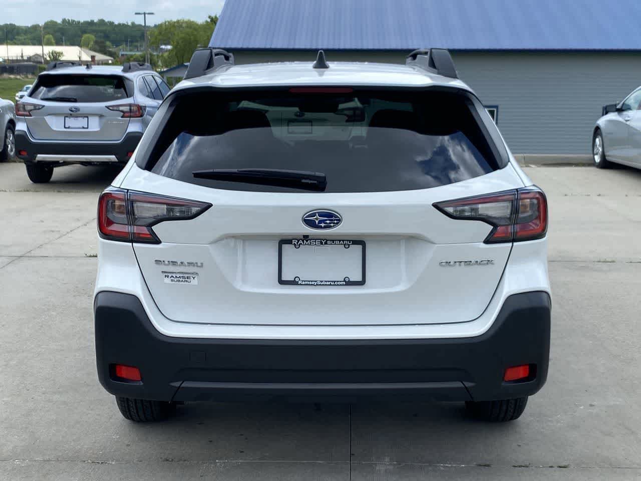 Used 2025 Subaru Outback Premium image 5