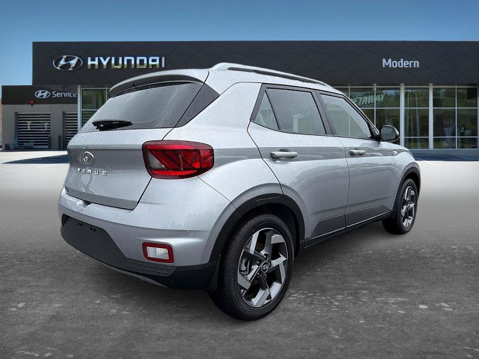 New 2026 Hyundai Venue SEL FWD image 3