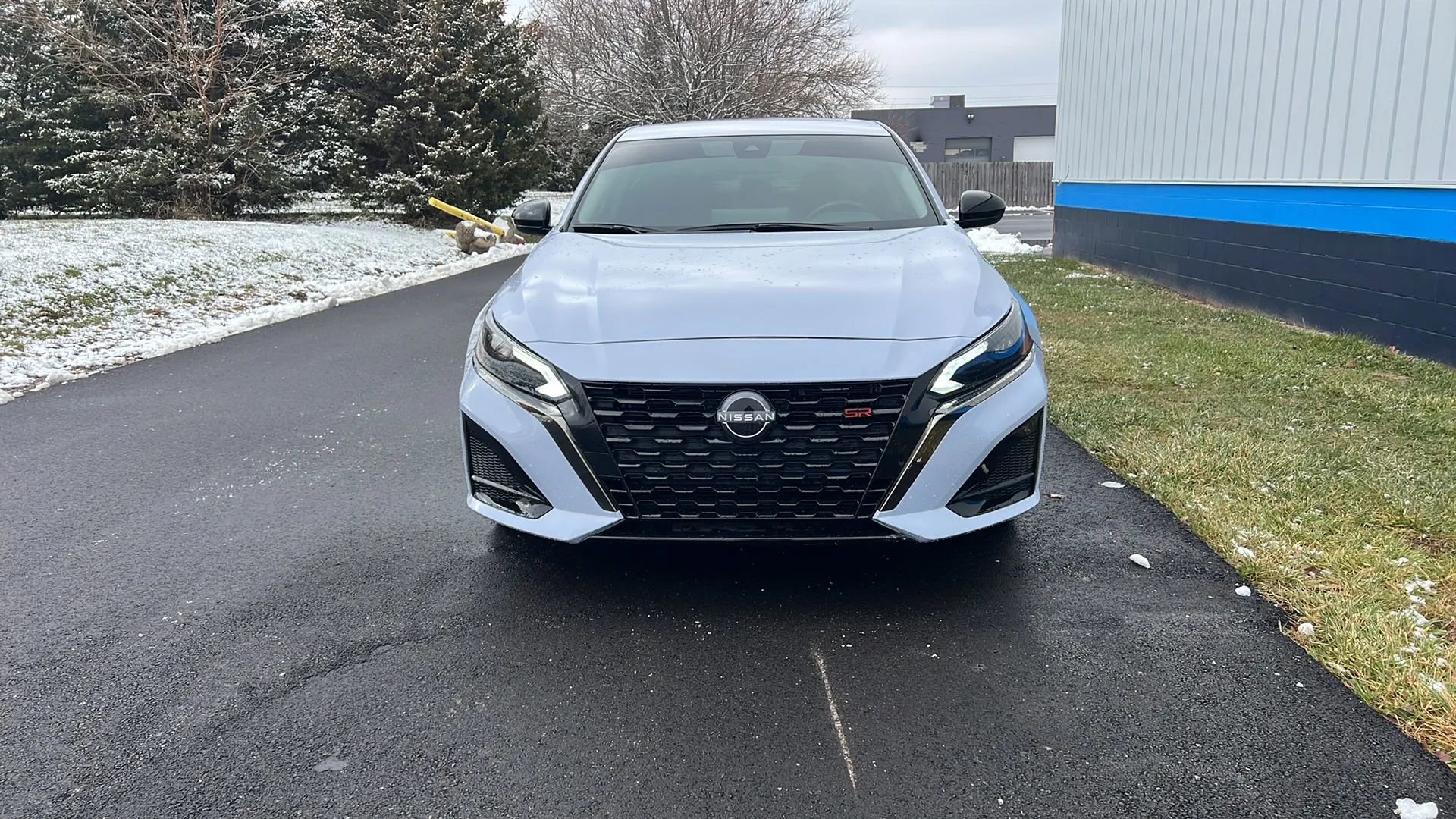 Used 2024 Nissan Altima 2.5 SR w/ SR Premium Package image 2