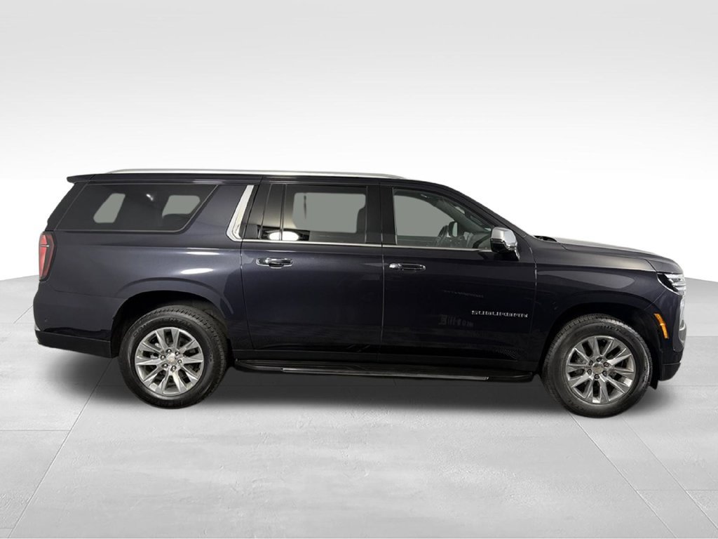 Used 2026 Chevrolet Suburban Premier AWD/4WD image 5