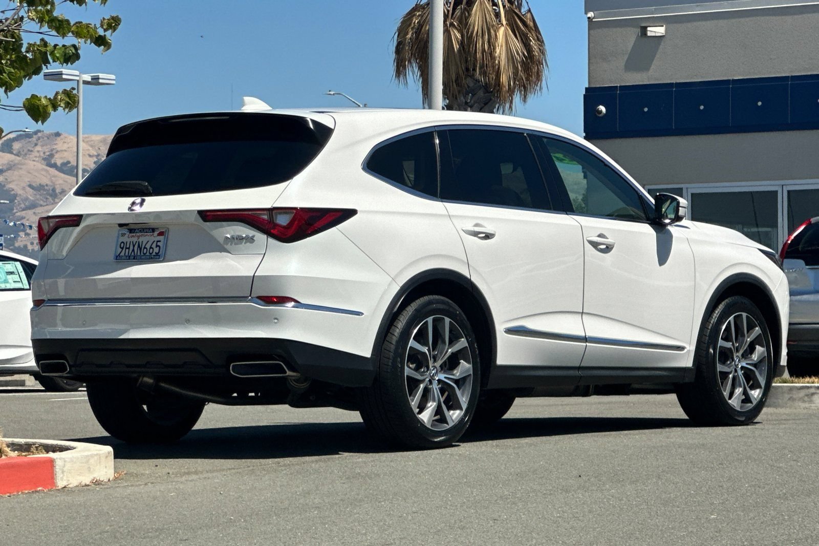 Used 2024 Acura MDX FWD w/ Technology Package image 4