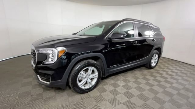 Used 2023 GMC Terrain SLE w/ Driver Convenience Package AWD/4WD image 10