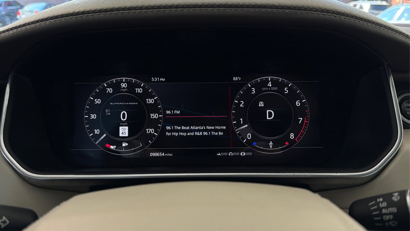 Used 2018 Land Rover Range Rover Supercharged AWD/4WD image 12