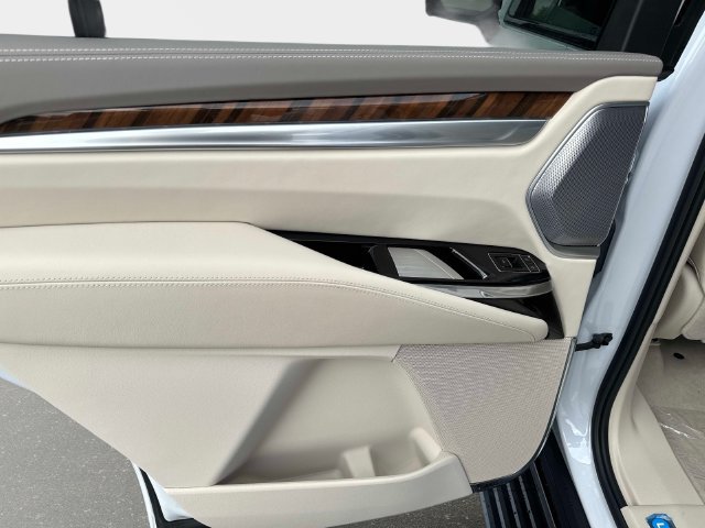 New 2026 Cadillac Escalade Platinum Sport w/ LPO, ONYX Package AWD/4WD image 11