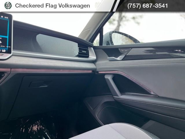 New 2026 Volkswagen Tiguan SE image 28