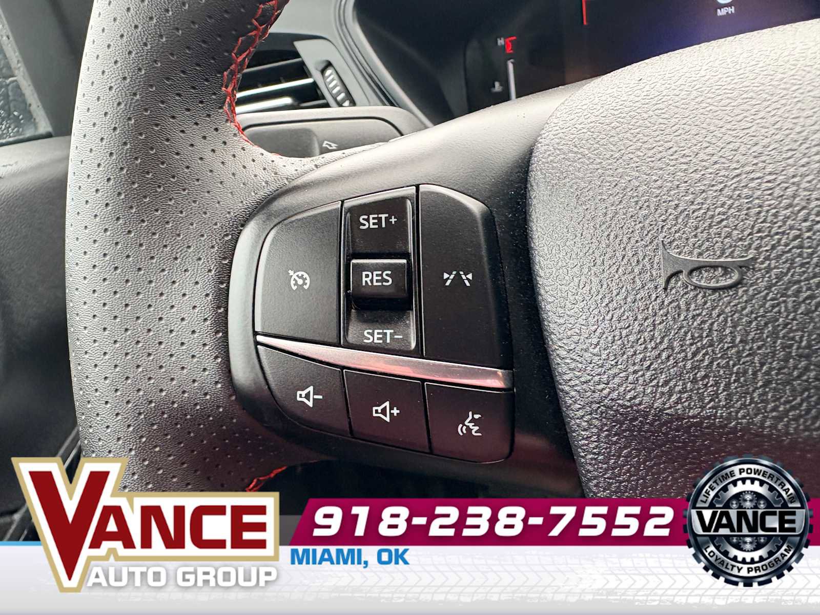Used 2025 Ford Escape ST-Line image 29