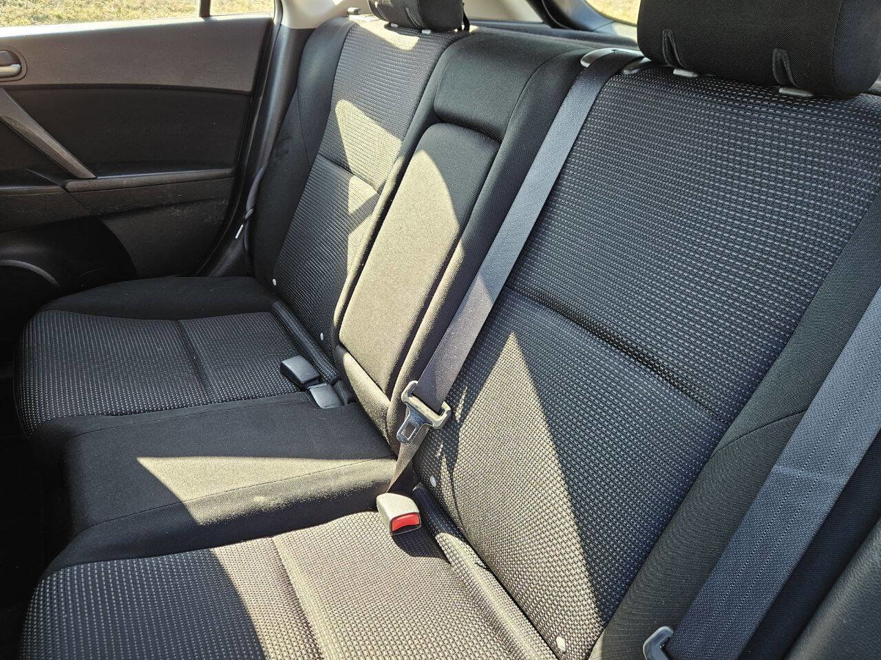 Used 2012 MAZDA MAZDA3 i Touring image 13