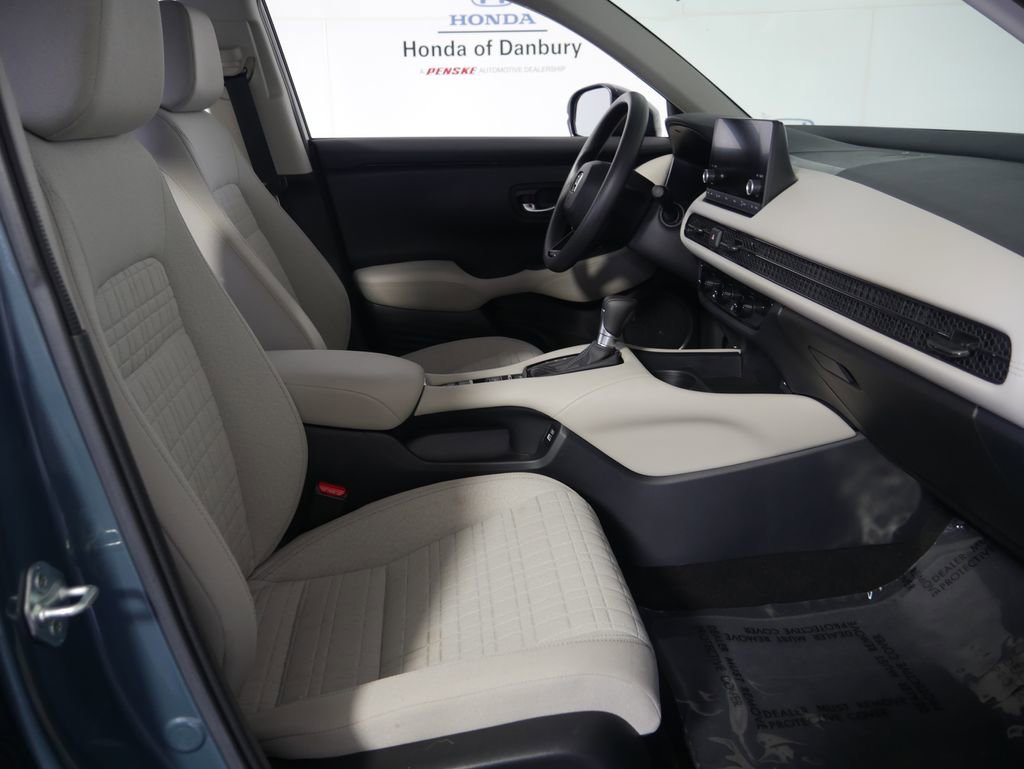 Used 2023 Honda HR-V LX image 6