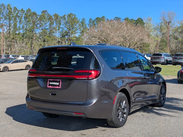 Used 2021 Chrysler Pacifica Touring w/ S Appearance Package image 2