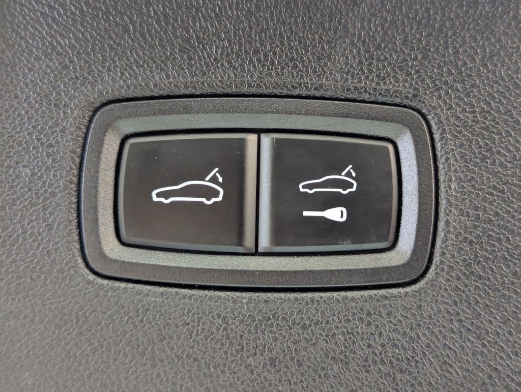 Used 2022 Porsche Cayenne AWD/4WD image 84