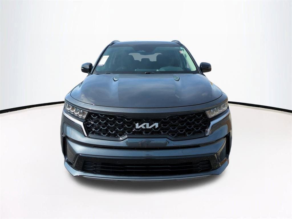 Used 2023 Kia Sorento S image 3
