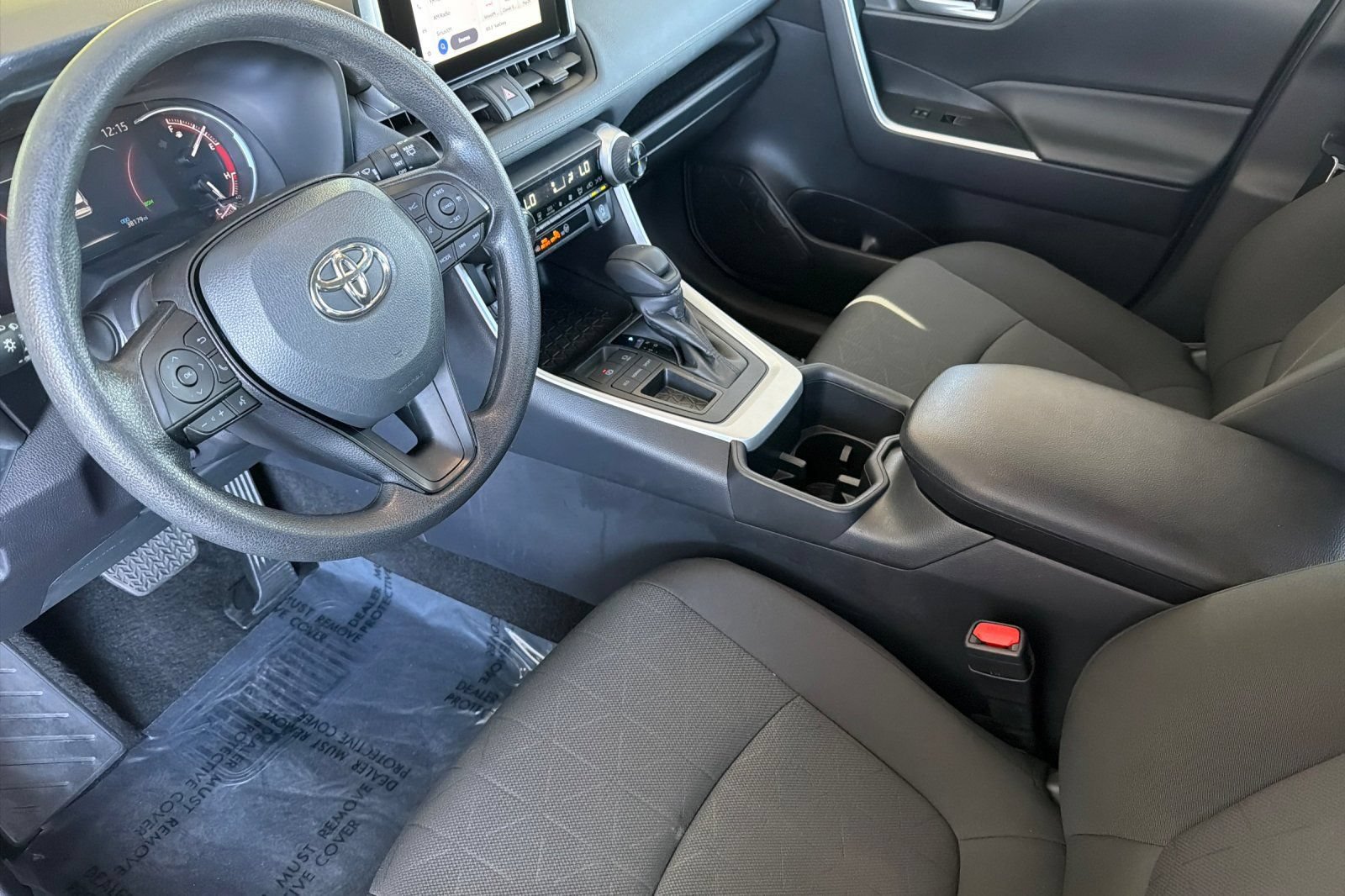 Used 2025 Toyota RAV4 XLE FWD image 11