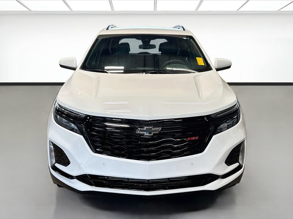 Used 2024 Chevrolet Equinox RS w/ LPO, Floor Liner Package FWD image 2