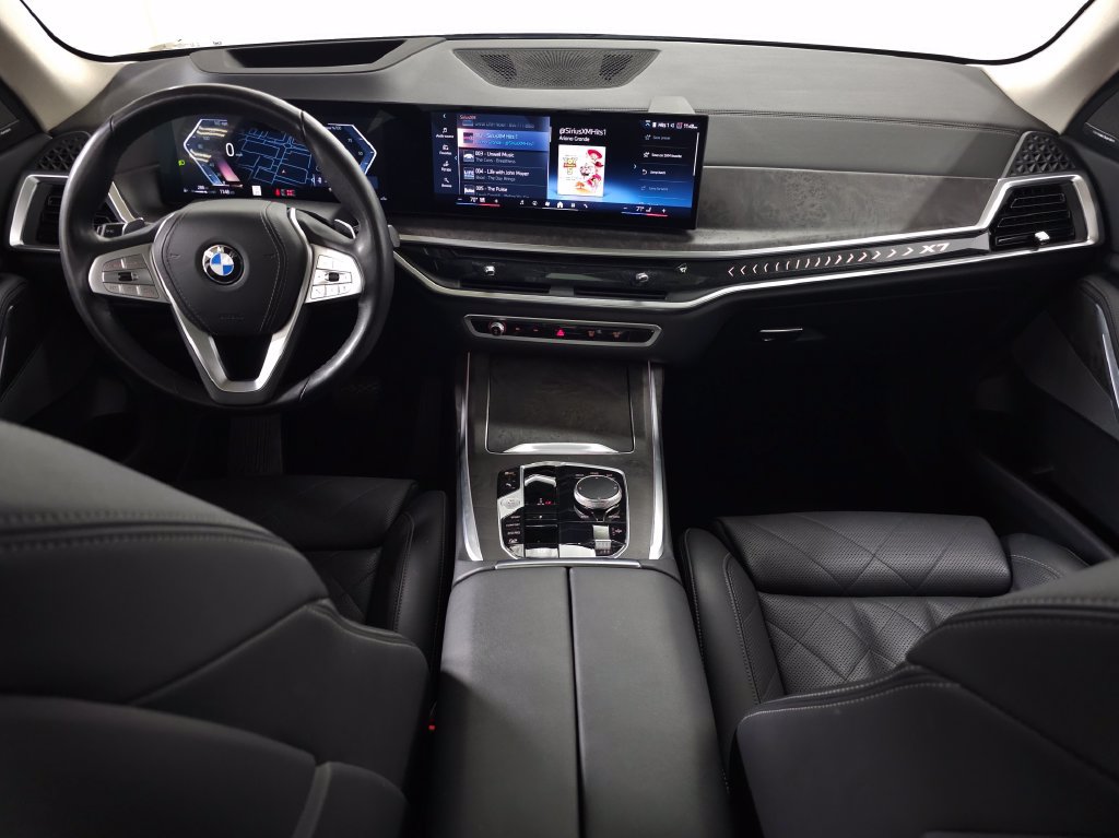 Used 2024 BMW X7 xDrive40i w/ Premium Package AWD/4WD image 13