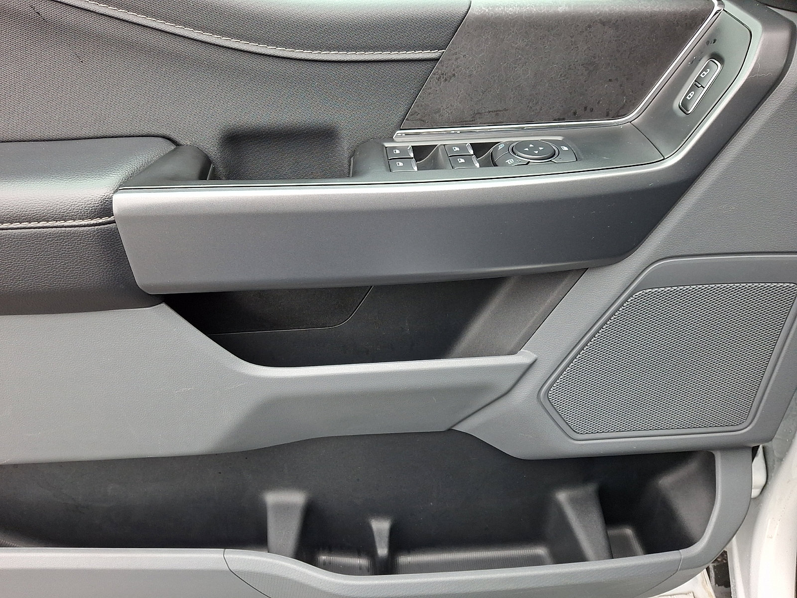 Used 2025 Ford F150 XLT w/ Equipment Group 301A Standard image 12