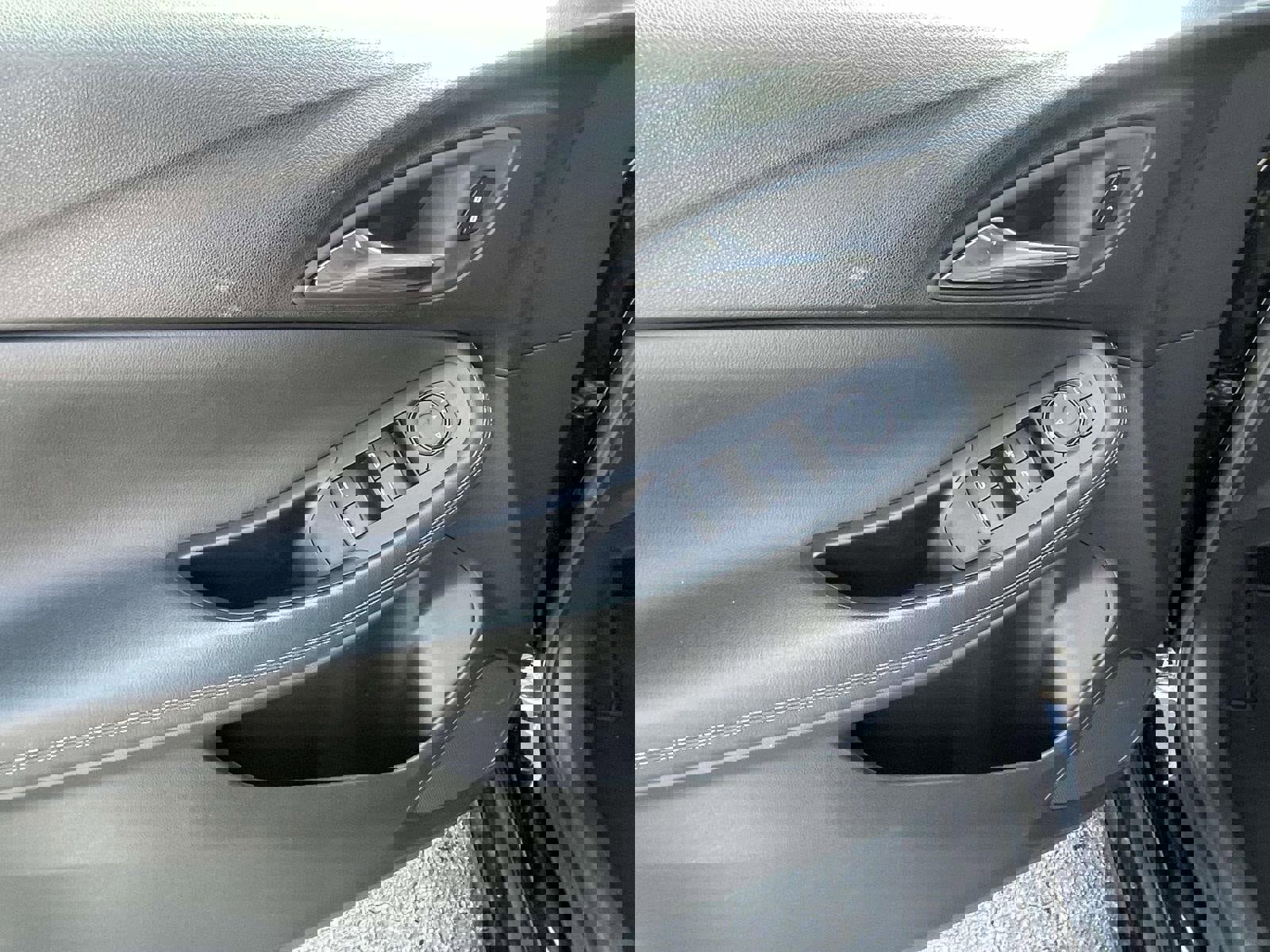 Used 2024 Buick Encore GX Sport Touring image 14