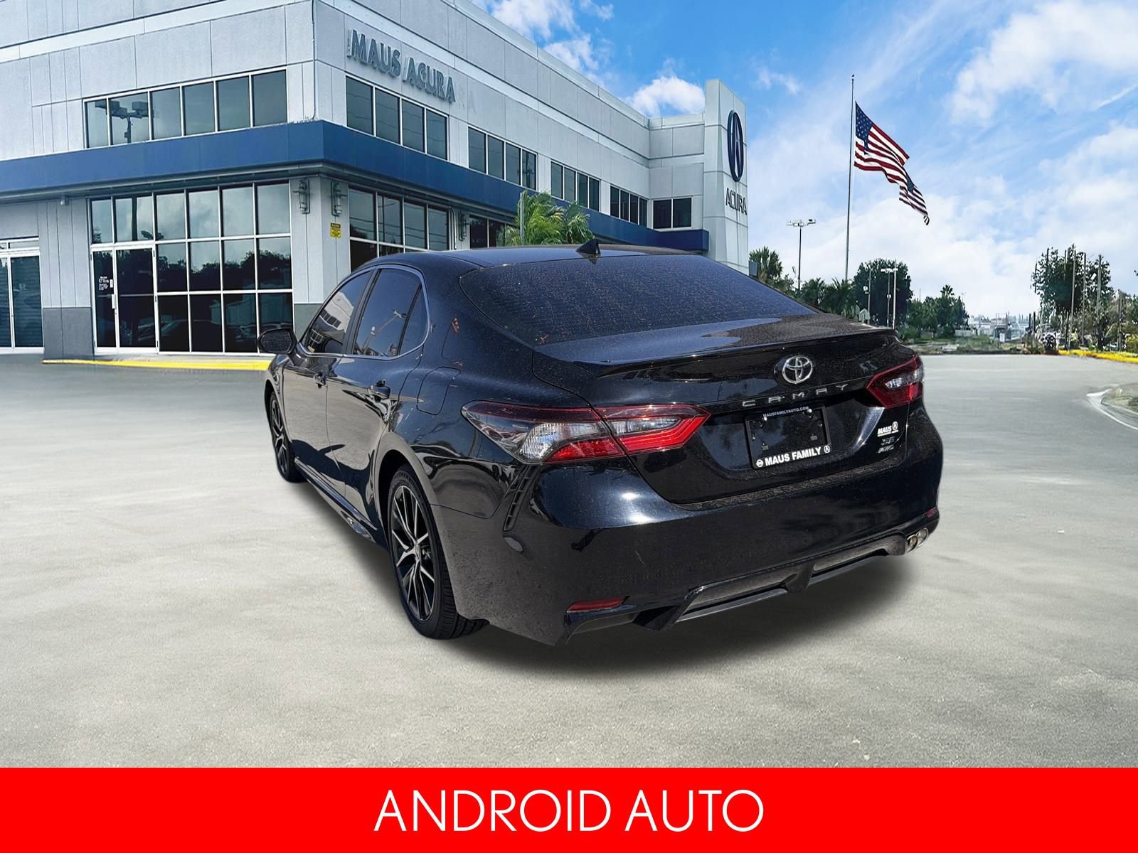 Used 2021 Toyota Camry SE w/ Convenience Package image 6