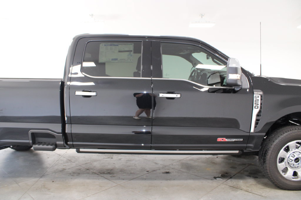 New 2026 Ford F250 King Ranch w/ Chrome Package AWD/4WD image 10