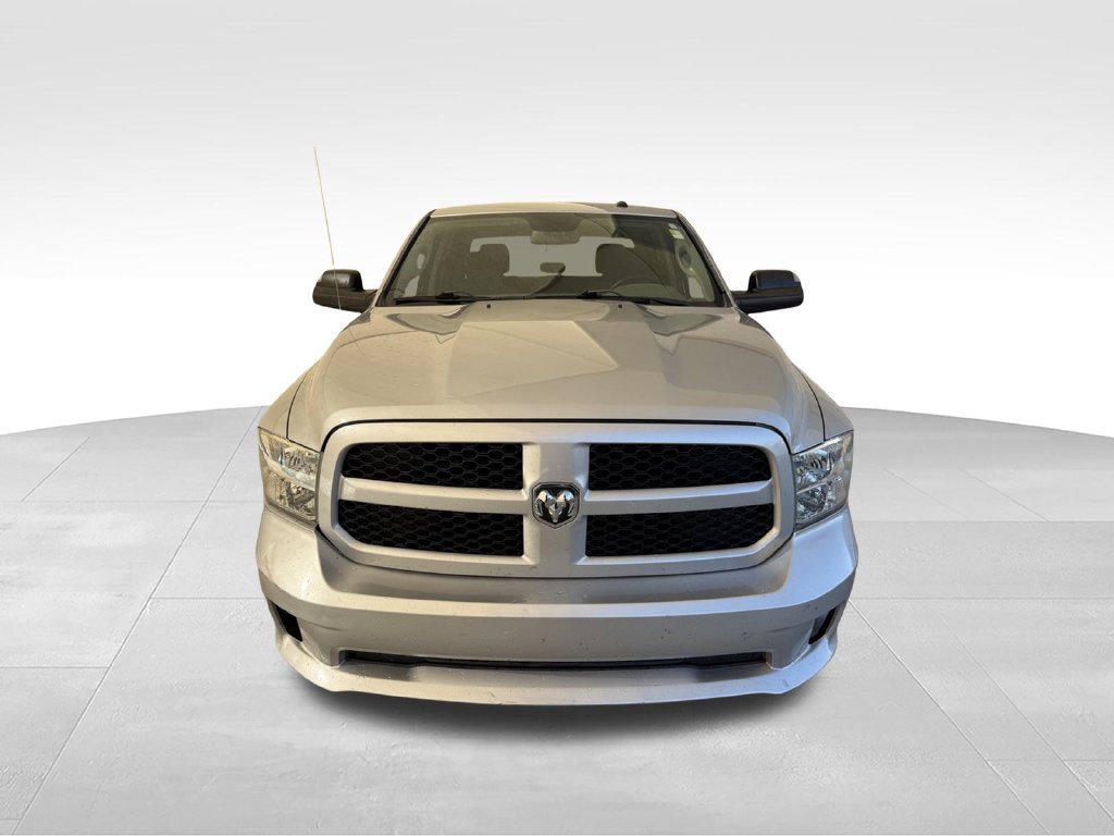 Used 2016 RAM 1500 Express AWD/4WD image 3