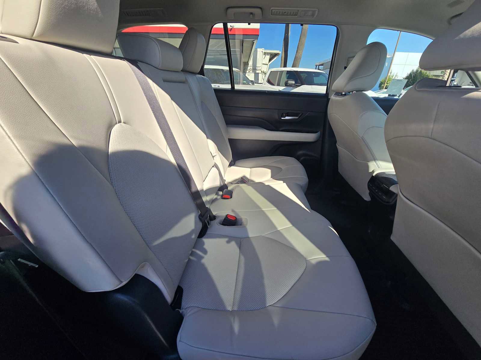 Used 2024 Toyota Grand Highlander XLE image 14