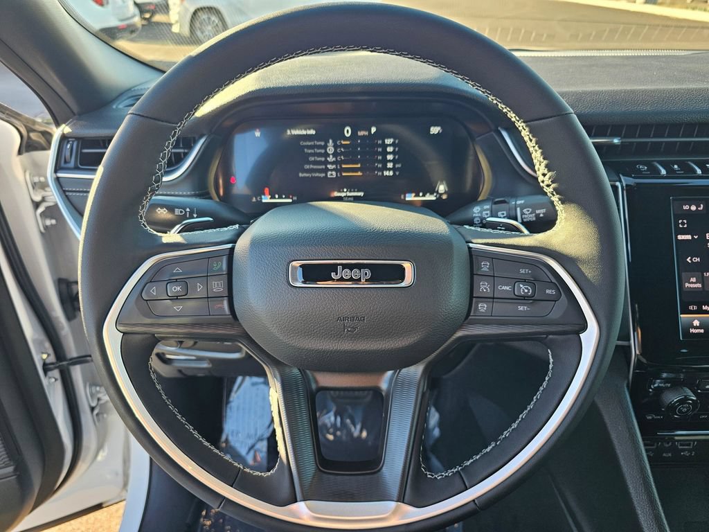 New 2025 Jeep Grand Cherokee Altitude AWD/4WD image 17