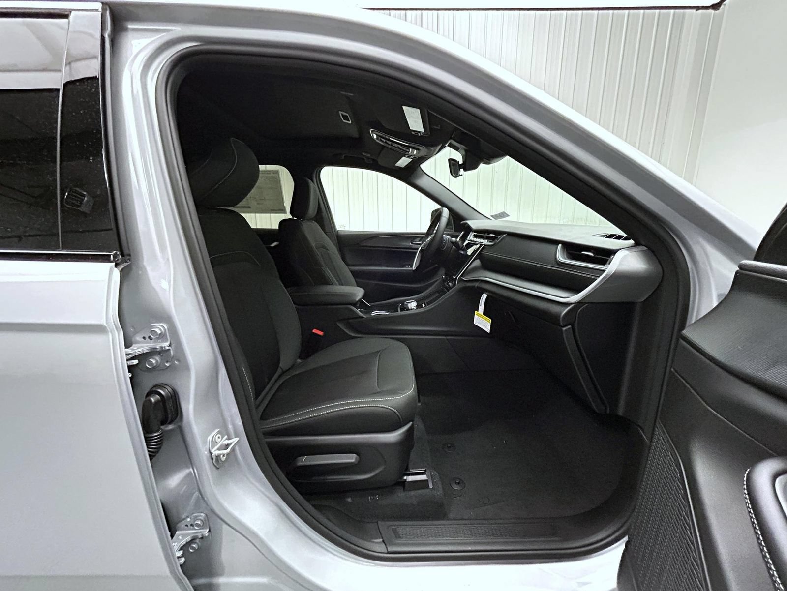 New 2026 Jeep Grand Cherokee Laredo X AWD/4WD image 15