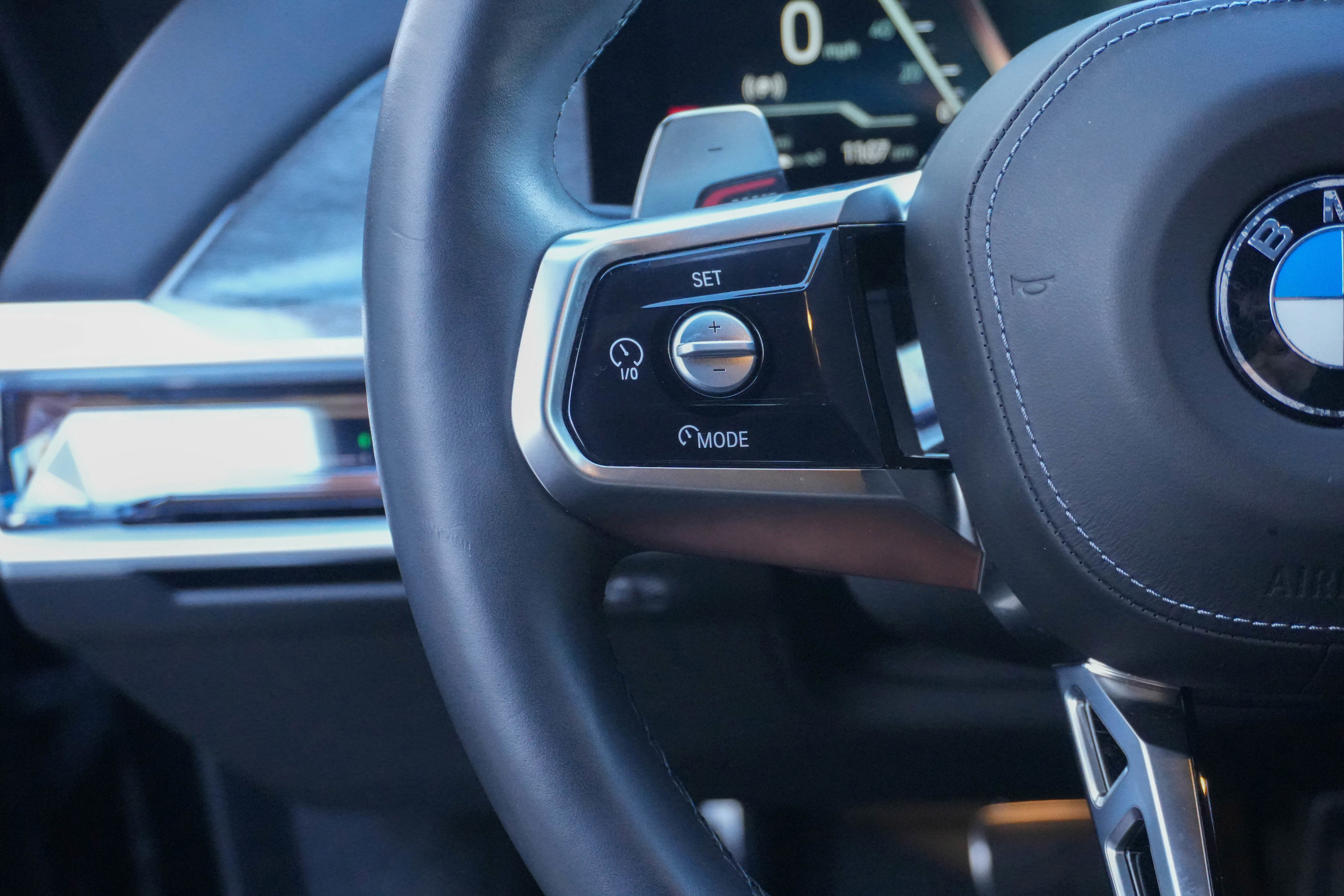 Certified 2023 BMW 760i xDrive w/ Executive Package image 19