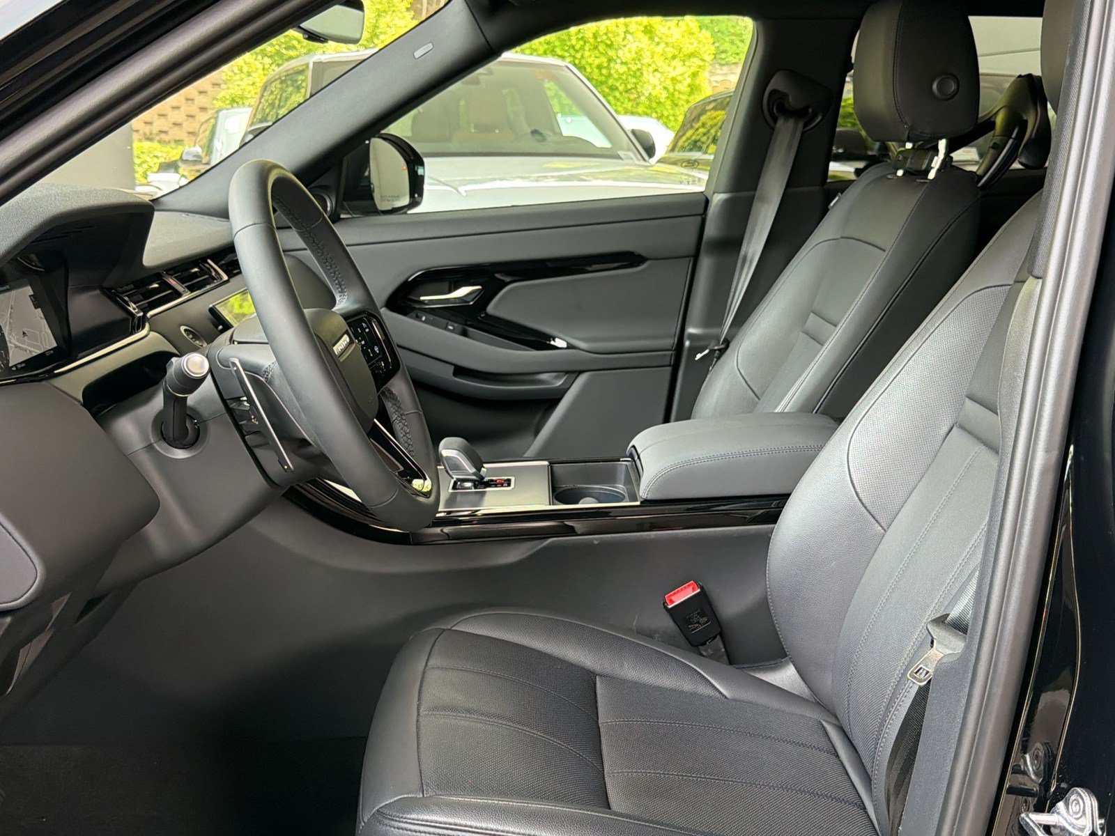 Certified 2026 Land Rover Range Rover Evoque S AWD/4WD image 5