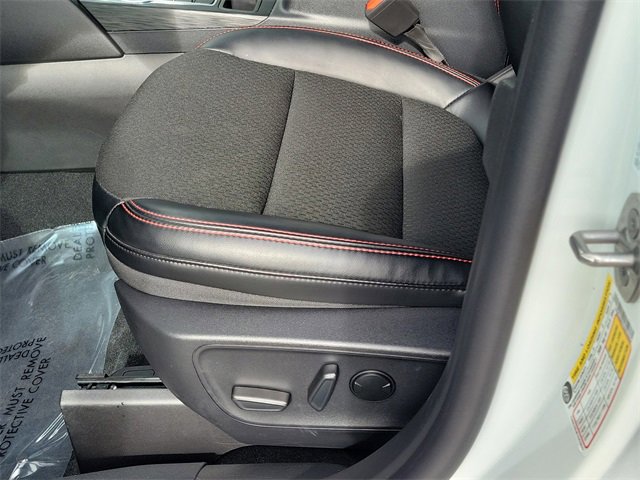 Used 2025 Ford Escape ST-Line w/ Equipment Group 301A image 14