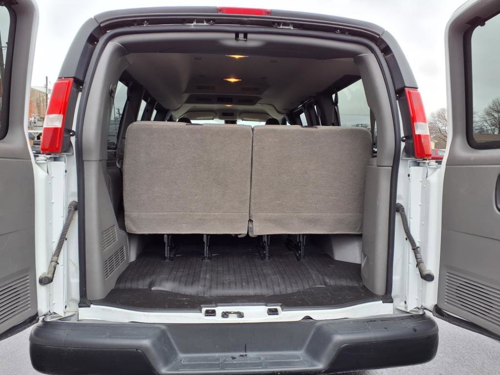 Used 2023 Chevrolet Express 3500 LS image 11
