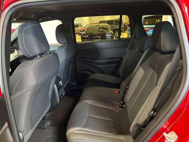 New 2026 Jeep Cherokee Laredo image 10