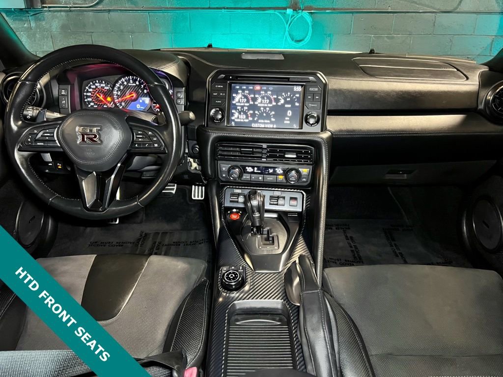 Used 2017 Nissan GT-R Premium image 4