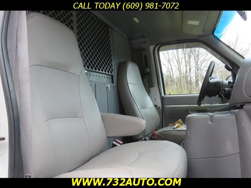 Used 2002 Ford E-150 and Econoline 150 RWD image 7