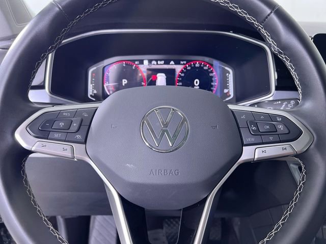 Used 2025 Volkswagen Taos SEL image 14