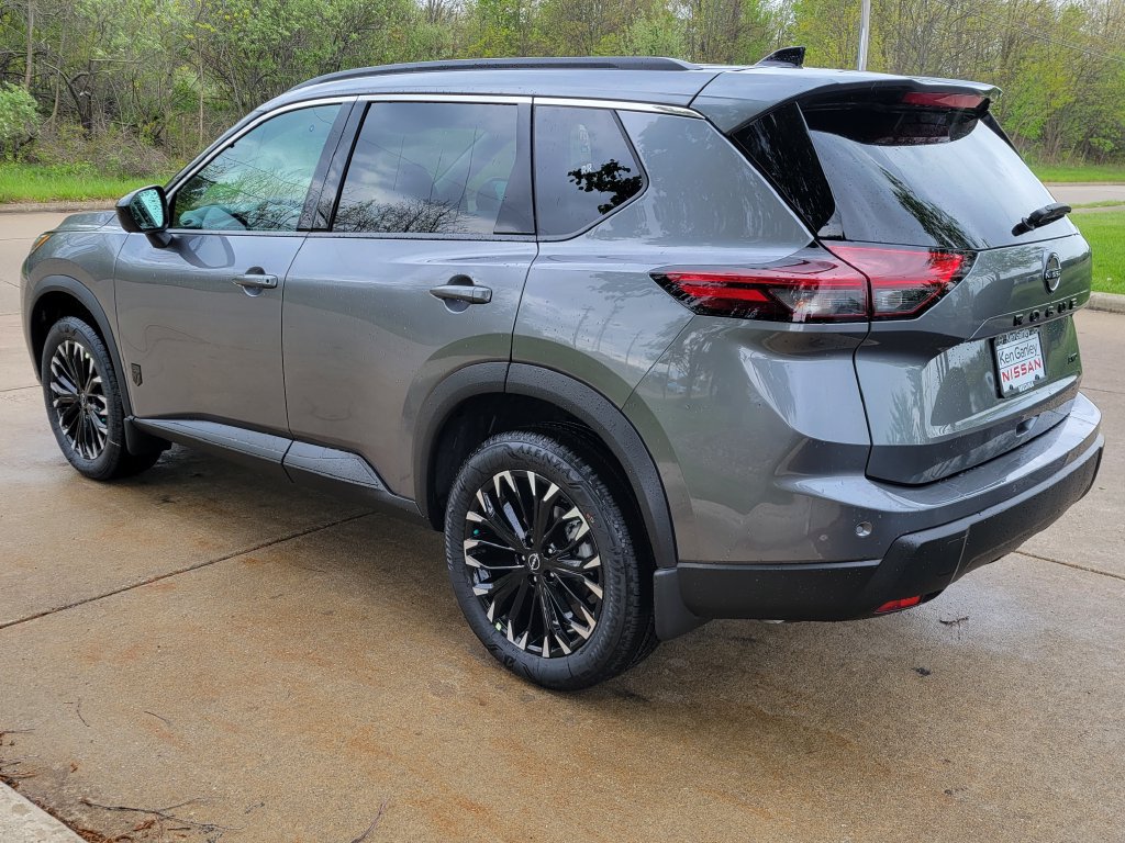 New 2026 Nissan Rogue Dark Armor AWD/4WD image 4