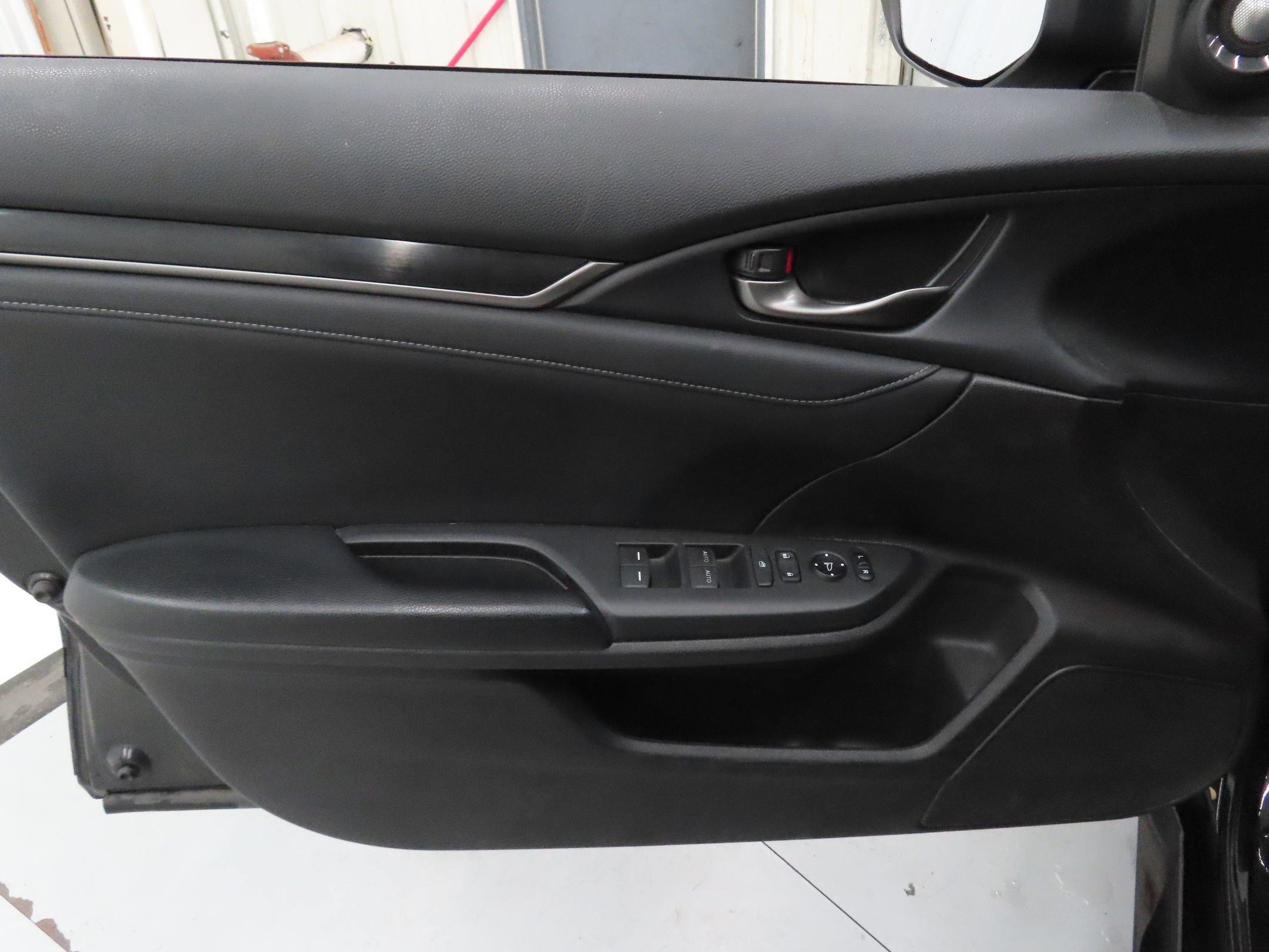 Used 2020 Honda Civic Sport Touring image 10