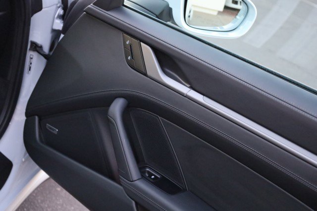 Used 2025 Porsche 911 Carrera image 42