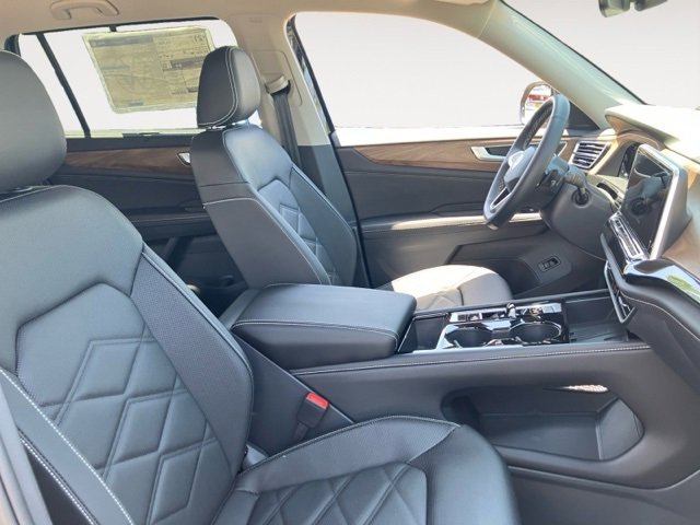 New 2025 Volkswagen Atlas SE image 15