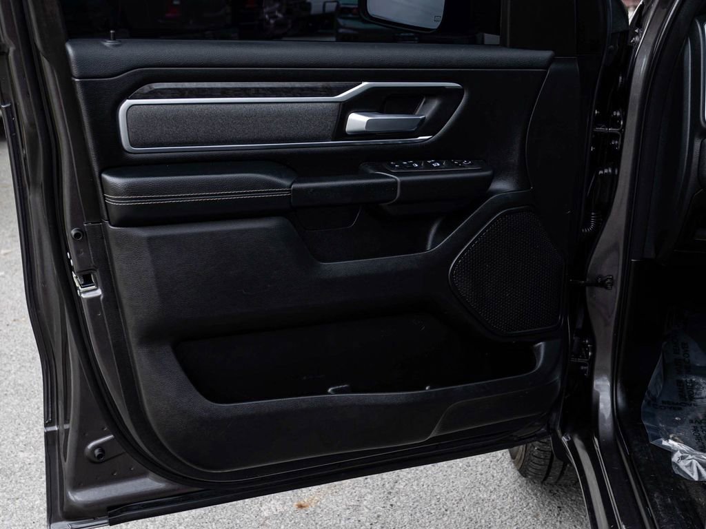 Used 2022 RAM 1500 Big Horn AWD/4WD image 11