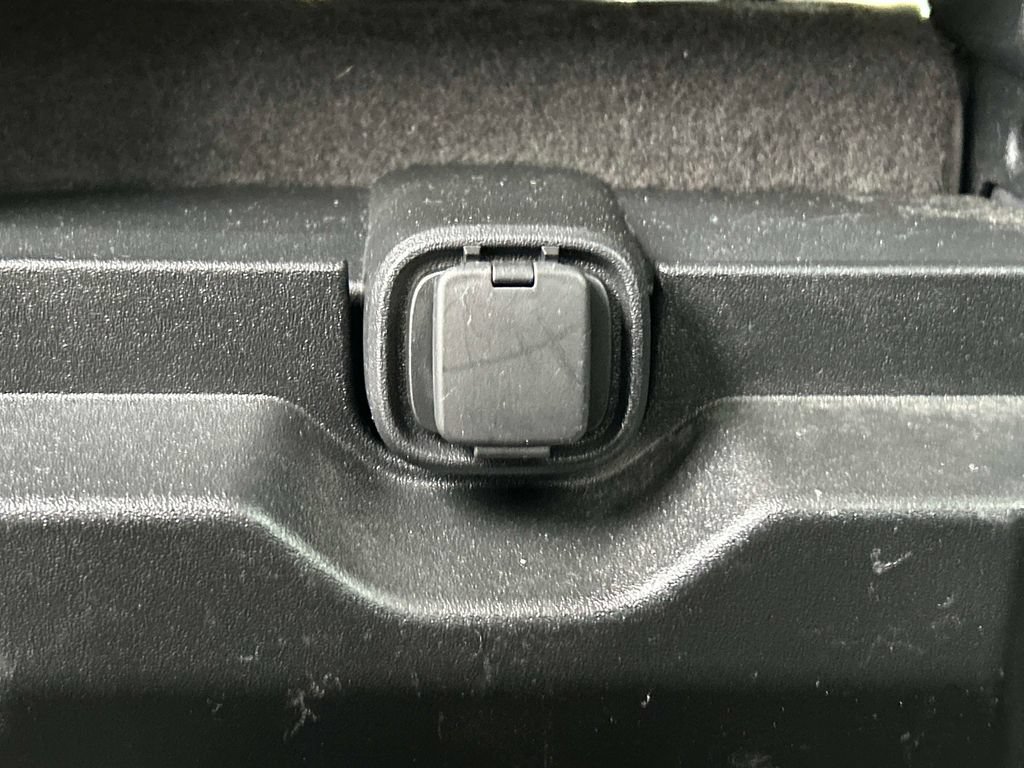 Used 2016 Ford F150 XLT w/ Equipment Group 302A Luxury AWD/4WD image 23