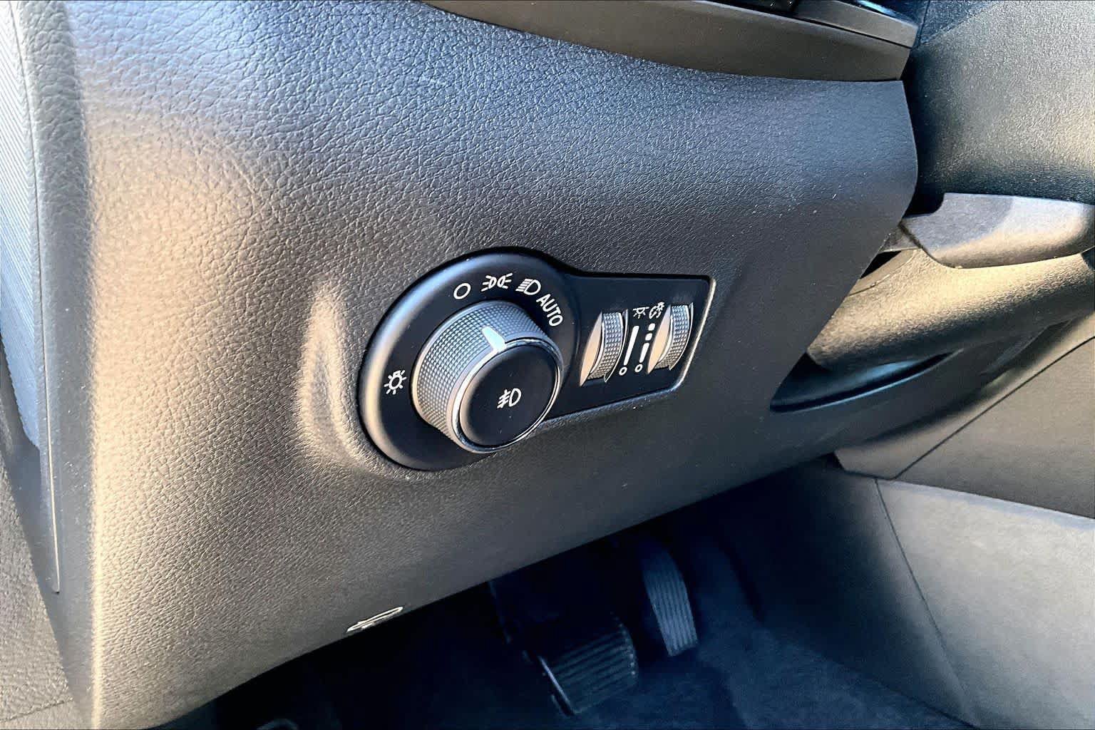 New 2026 Jeep Compass Latitude AWD/4WD image 17
