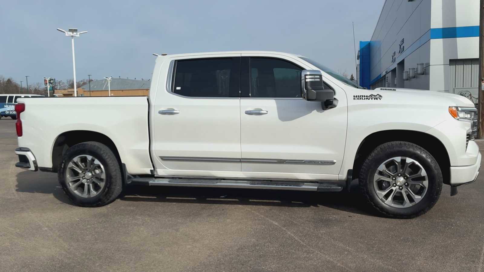 Used 2023 Chevrolet Silverado 1500 High Country w/ Technology Package image 9