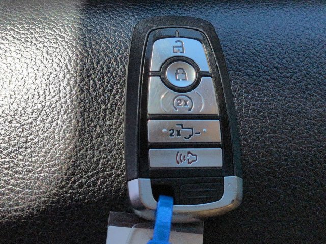 Used 2018 Ford F250 Lariat w/ Lariat Ultimate Package AWD/4WD image 38