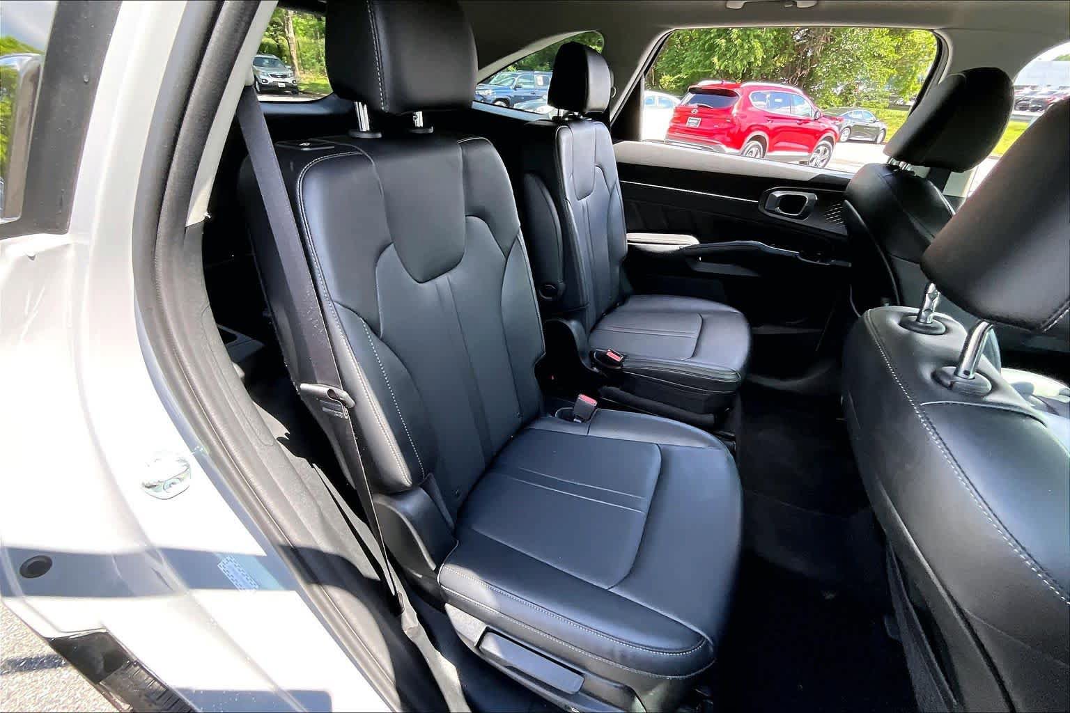 Used 2023 Kia Sorento SX AWD/4WD image 21